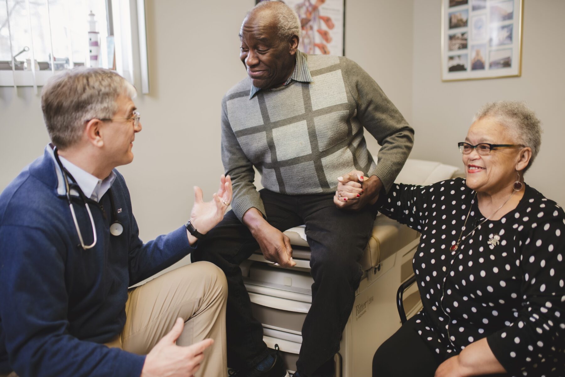 kidney doctor consulting family patient